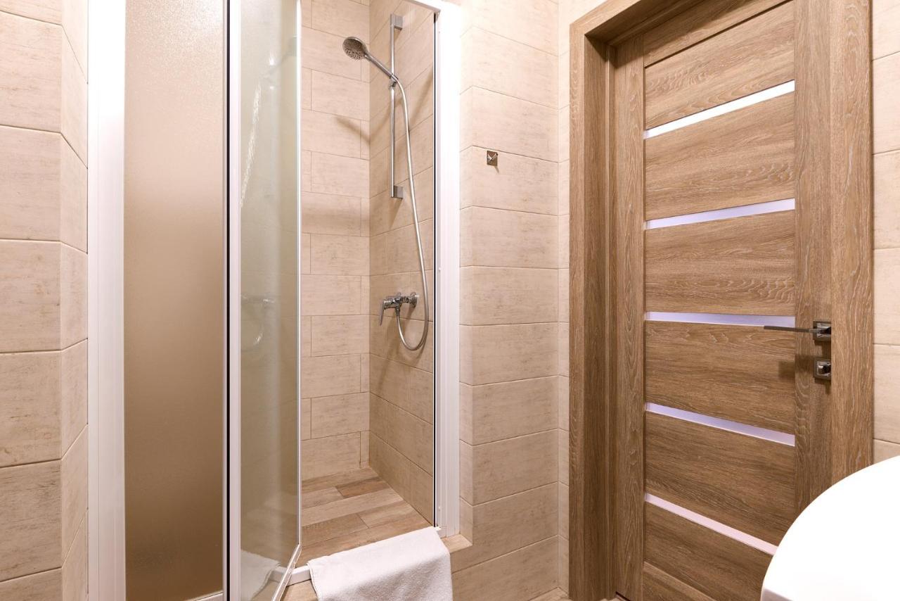Затишна Квартира У Центрі Міста Elisium3 Kiev Exteriör bild