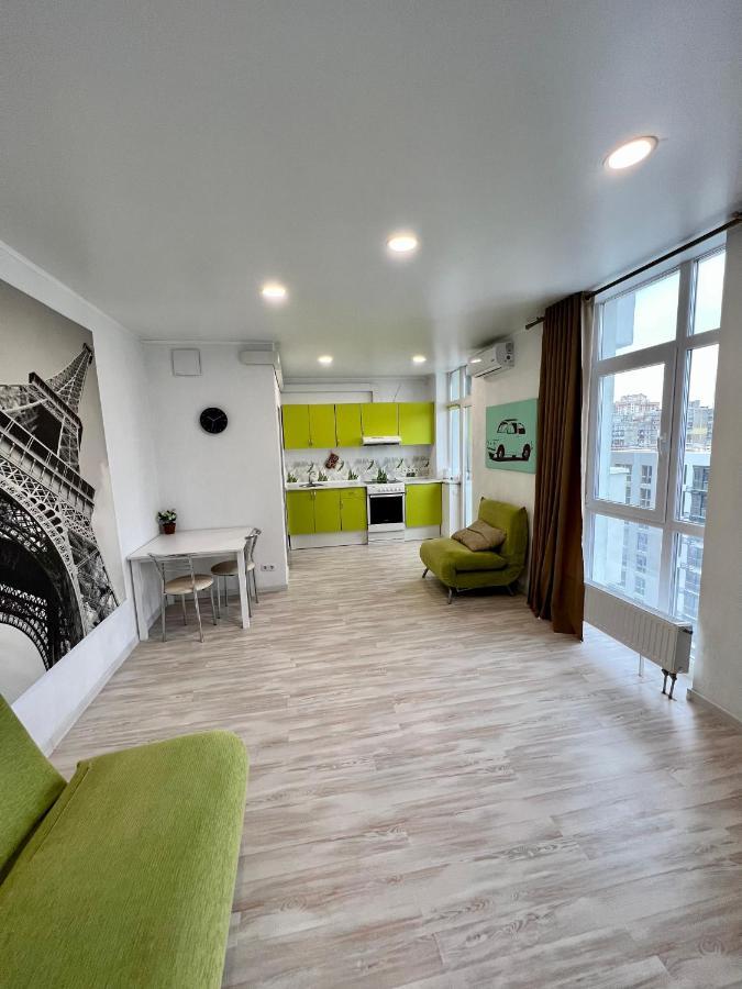 Затишна Квартира У Центрі Міста Elisium3 Kiev Exteriör bild